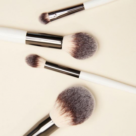 BLEND & CREASE BRUSH